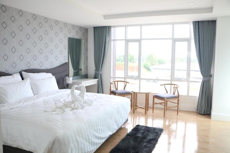 Avada Hotel Трат Экстерьер фото