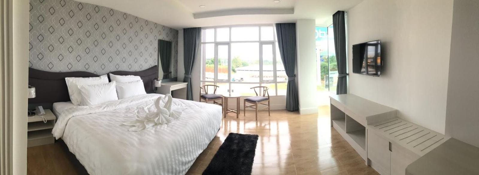 Avada Hotel Трат Экстерьер фото