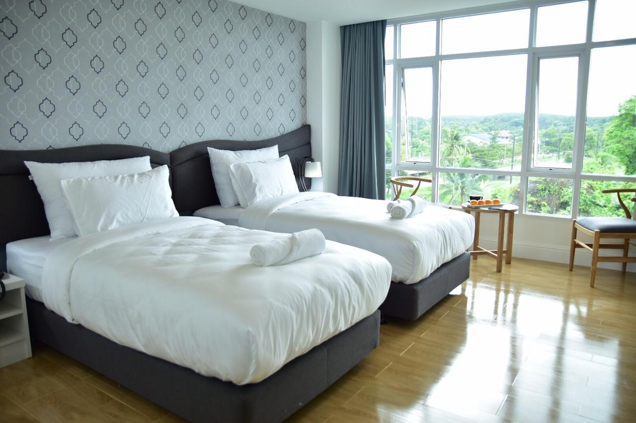 Avada Hotel Трат Экстерьер фото