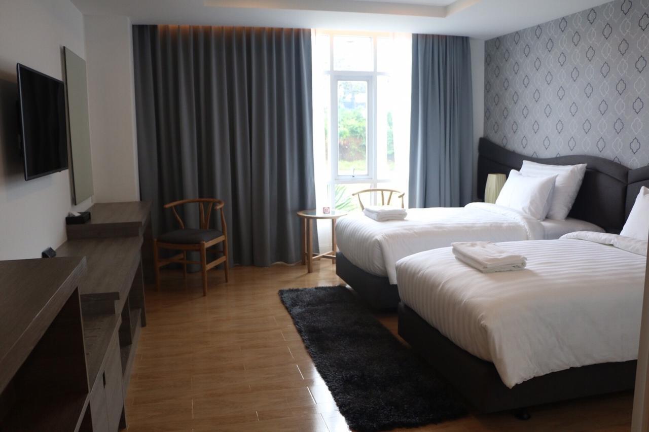Avada Hotel Трат Экстерьер фото