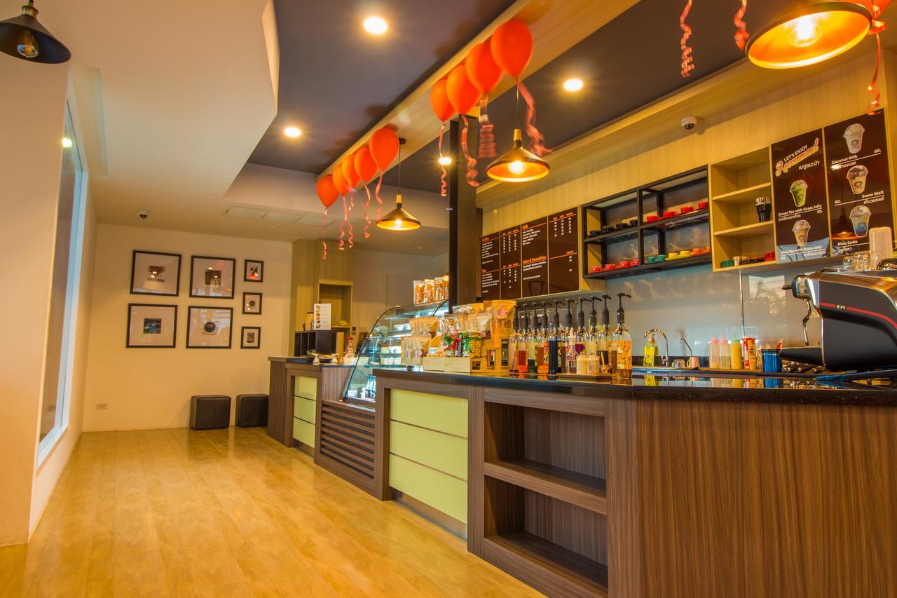 Avada Hotel Трат Экстерьер фото
