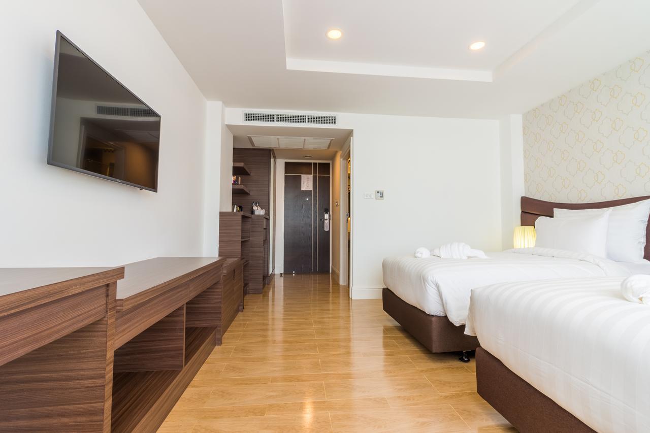 Avada Hotel Трат Экстерьер фото